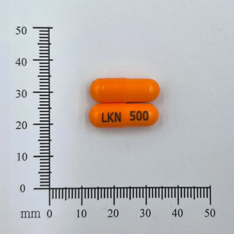 榮富多信膠囊５００毫克（西華卓西）外觀