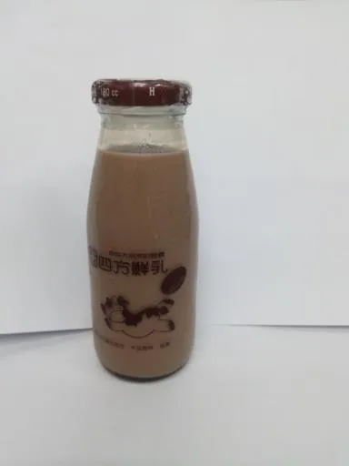 四方巧克力調味乳 外包裝