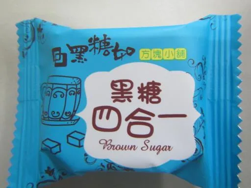 黑糖四合一 外包裝