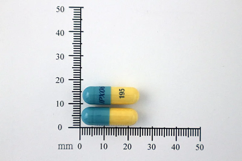 瑞多寧緩釋膠囊48.75毫克/195毫克外觀