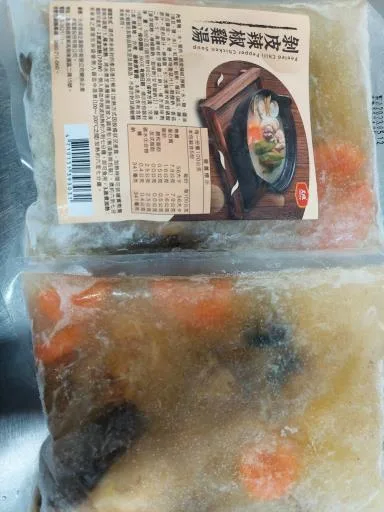 剝皮辣椒雞湯 外包裝