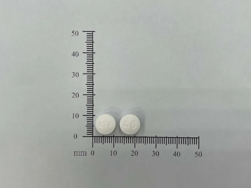 立普妥　膜衣錠４０毫克外觀