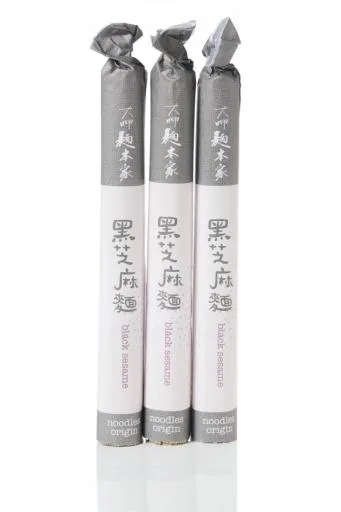 黑芝麻麵條 外包裝
