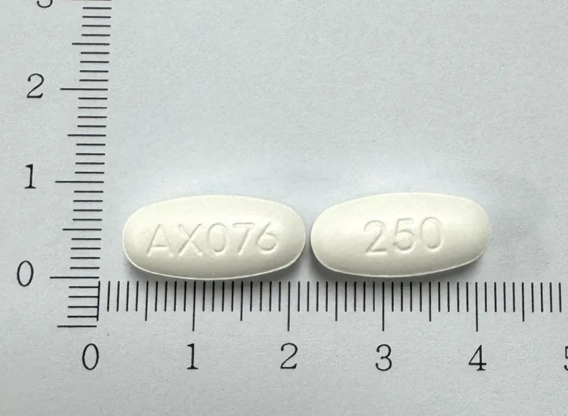 復剋菌膜衣錠 250 毫克外觀
