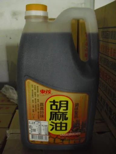 東茂胡麻油B-2.8L 外包裝