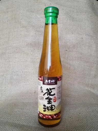 本土花生油420 外包裝