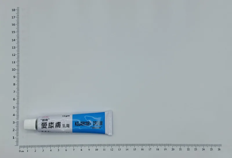 "國嘉"愛康膚乳膏外觀