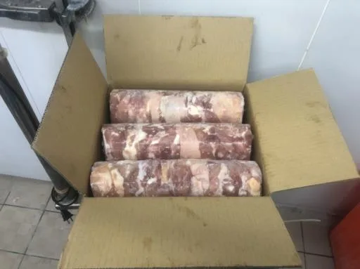 進口帶皮腿肉捲 外包裝