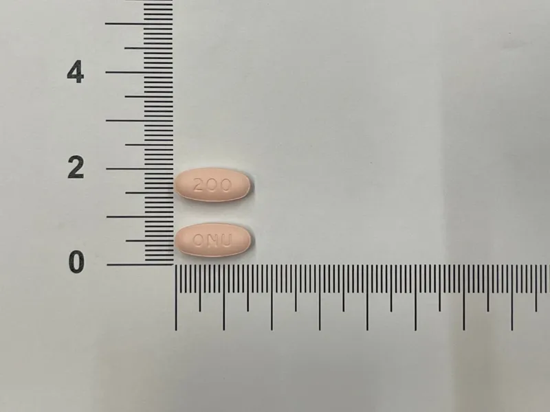 歐紐瑞膜衣錠200毫克外觀