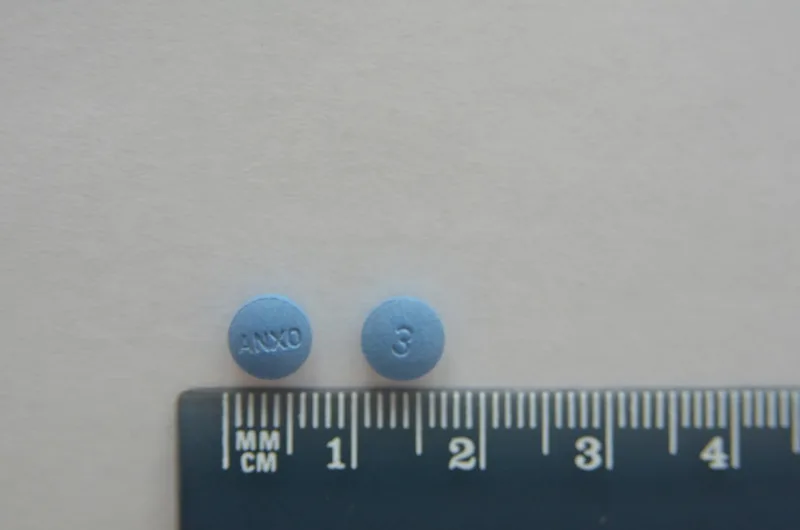 順眠膜衣錠 3 毫克外觀