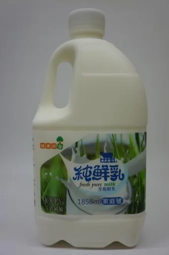 1858C.C.健康部屋全脂鮮乳 外包裝