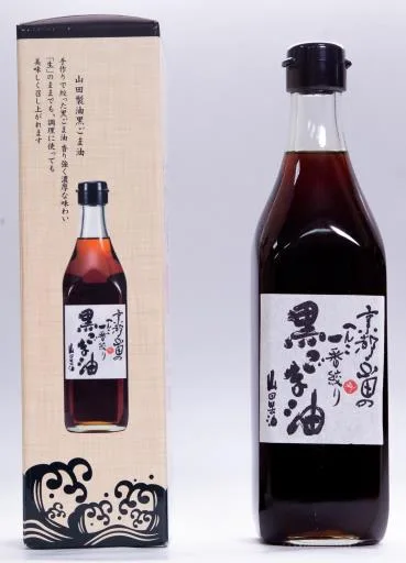 山田手工黑胡麻油 外包裝