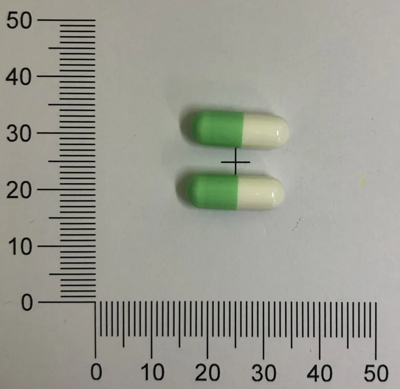 "強生" 牧舒爾膠囊 200 毫克外觀