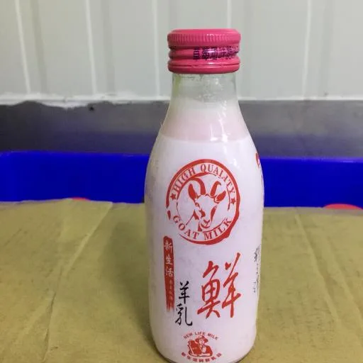 草莓風味調味乳 外包裝