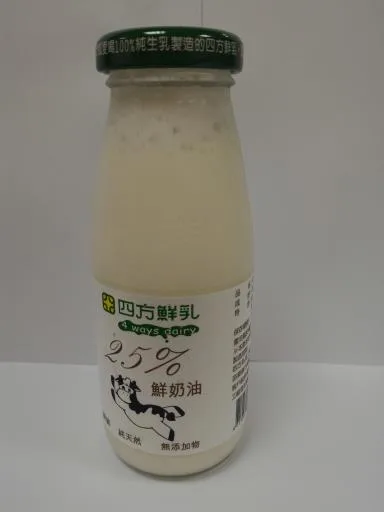 四方鮮乳25%鮮奶油(180mL) 外包裝