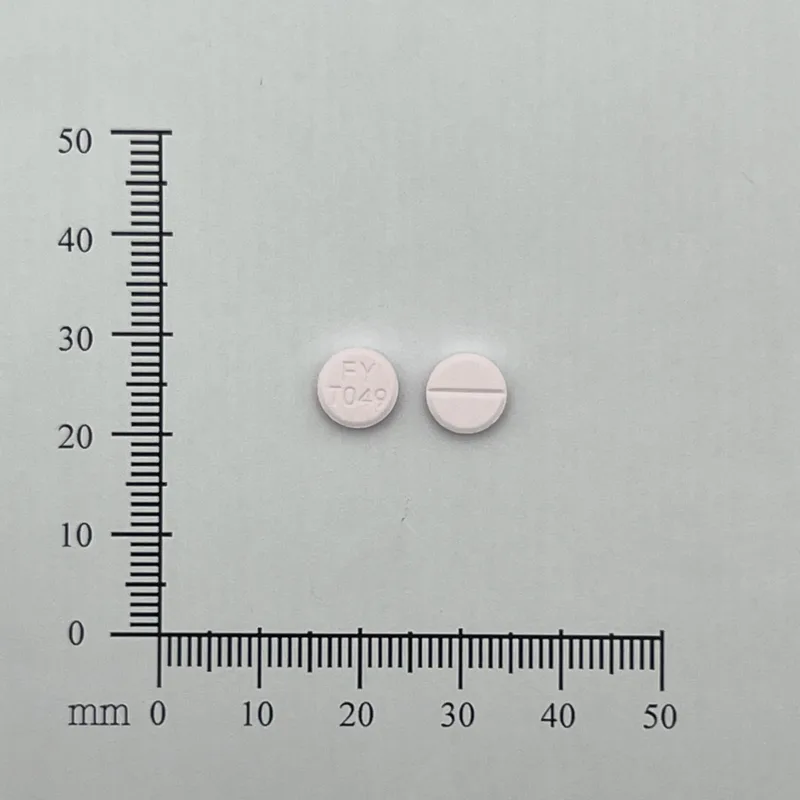 易瘼鎮錠２毫克（樂必寧）外觀