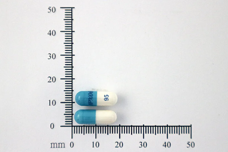 瑞多寧緩釋膠囊23.75毫克/95毫克外觀