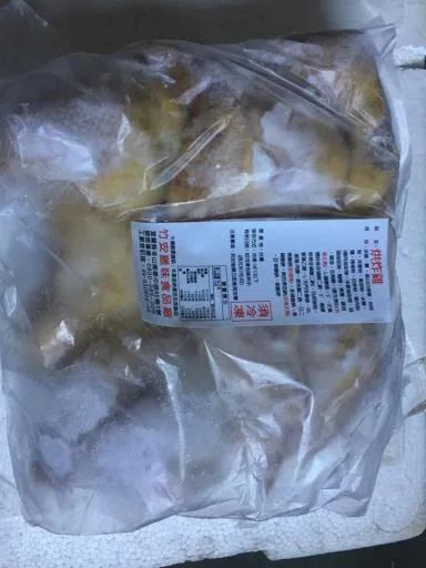 轟炸雞 外包裝