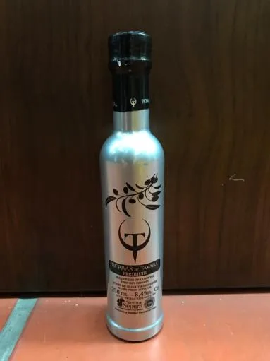 T&T 特級初榨橄欖油 外包裝