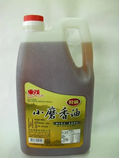 東茂特級小磨香油 2.8L 外包裝