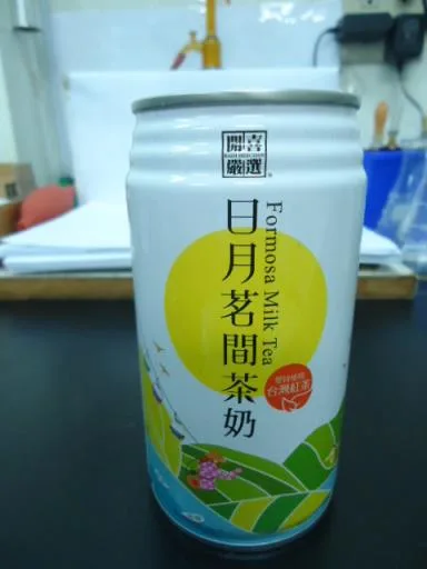 開喜嚴選日月茗間茶奶 外包裝