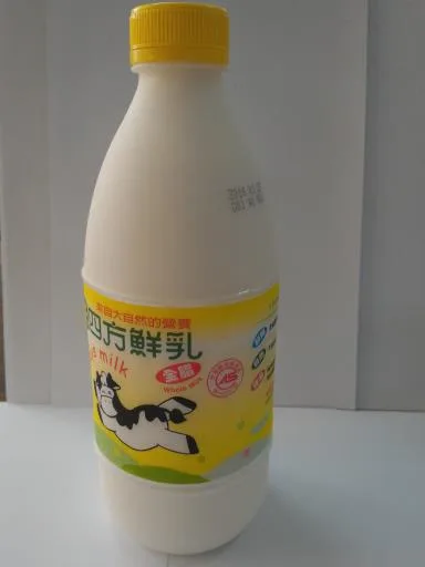 四方鮮乳全脂鮮乳 外包裝