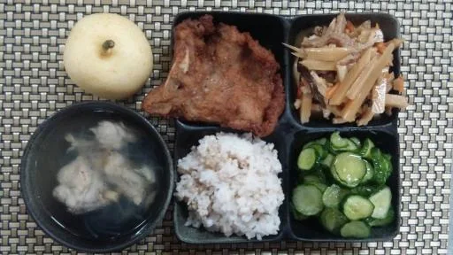 高雄市左營區立德國民中學營養午餐 外包裝
