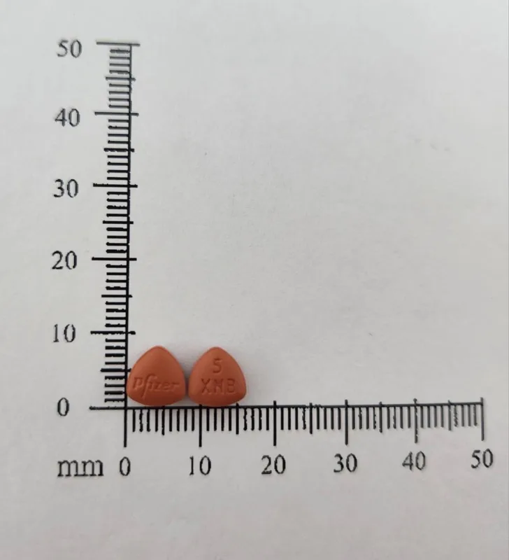抑癌特膜衣錠 5 毫克外觀